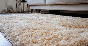 Experience Professional Rug Cleaning Service in Farringdon
