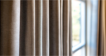 Trained Experts for Curtains Cleaning in Tower Hamlets