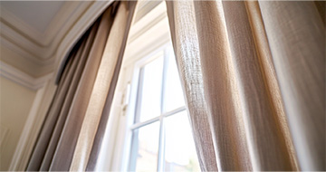 Expert Curtain Cleaning for Healthier Homes and Workspaces