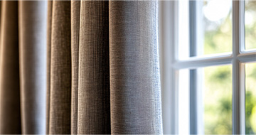 Deep Curtain Cleaning That Preserves Fabric & Colour