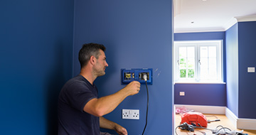 Experience High-Quality Electrician in Earls Court with Fantastic Services