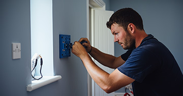 Why Choose Our Electrician Service in Putney?