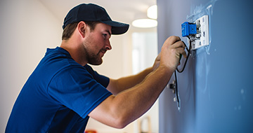 Why Choose Our Electrician Services in Hackney? 