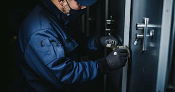24/7 Emergency Locksmith Finsbury EC1R & EC1V