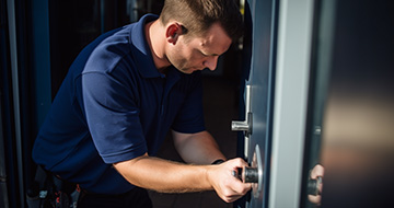 Professional Wapping Locksmiths - Workmanship with 12-Month Guarantee
