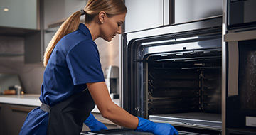 How Our Oven Cleaning Service Works