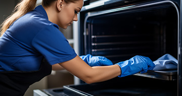 How Our Oven Cleaning Service Works