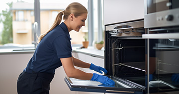 Step-by-Step Oven Cleaning Services in Crystal Palace: Your Guide to a Sparkling Clean Oven