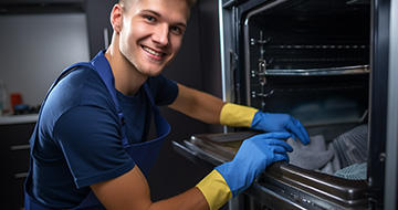 Why Our Burnt Oak Oven Cleaning Service Stands Out