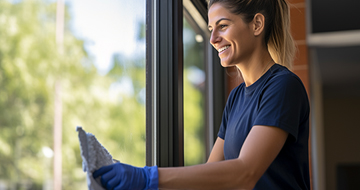 What Are the Benefits of Choosing Our Window Cleaning Services in Marylebone?