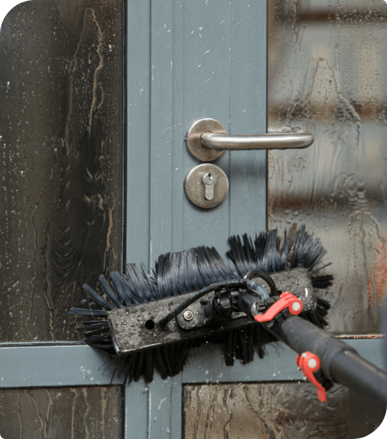 Window Cleaning 1 d Picture of water-fed pole