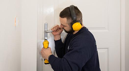 Should you go for smart locks or traditional locks? - Lockout 24/7  Locksmiths - Covering Essex & North London