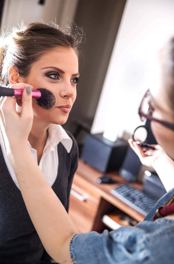 Mobile Makeup Artist in London Fantastic Services