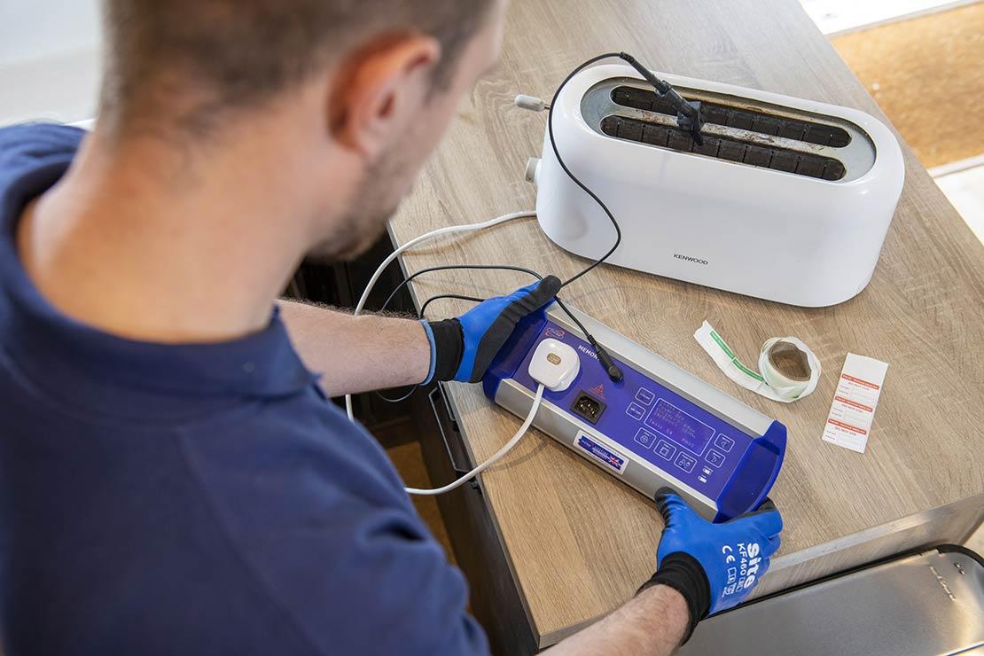 Professional PAT testing in London Fantastic Services