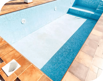 Outdoor swimming pool with steps