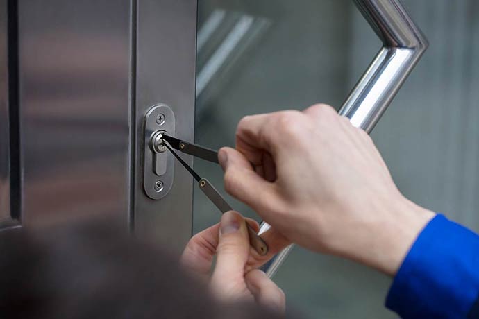 Expert broken key extraction